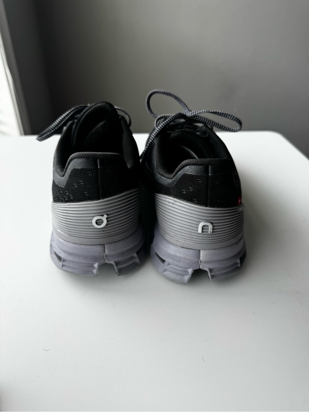 On Running womans Black & Gray/Purple Cloud Athletic Shoes - Picture 4 of 6